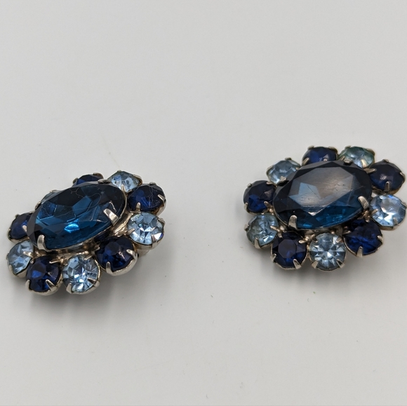 Glass Rhinestones Clip On Earrings London Blue/Light Blue Color Silver Tone VTG - Picture 5 of 12